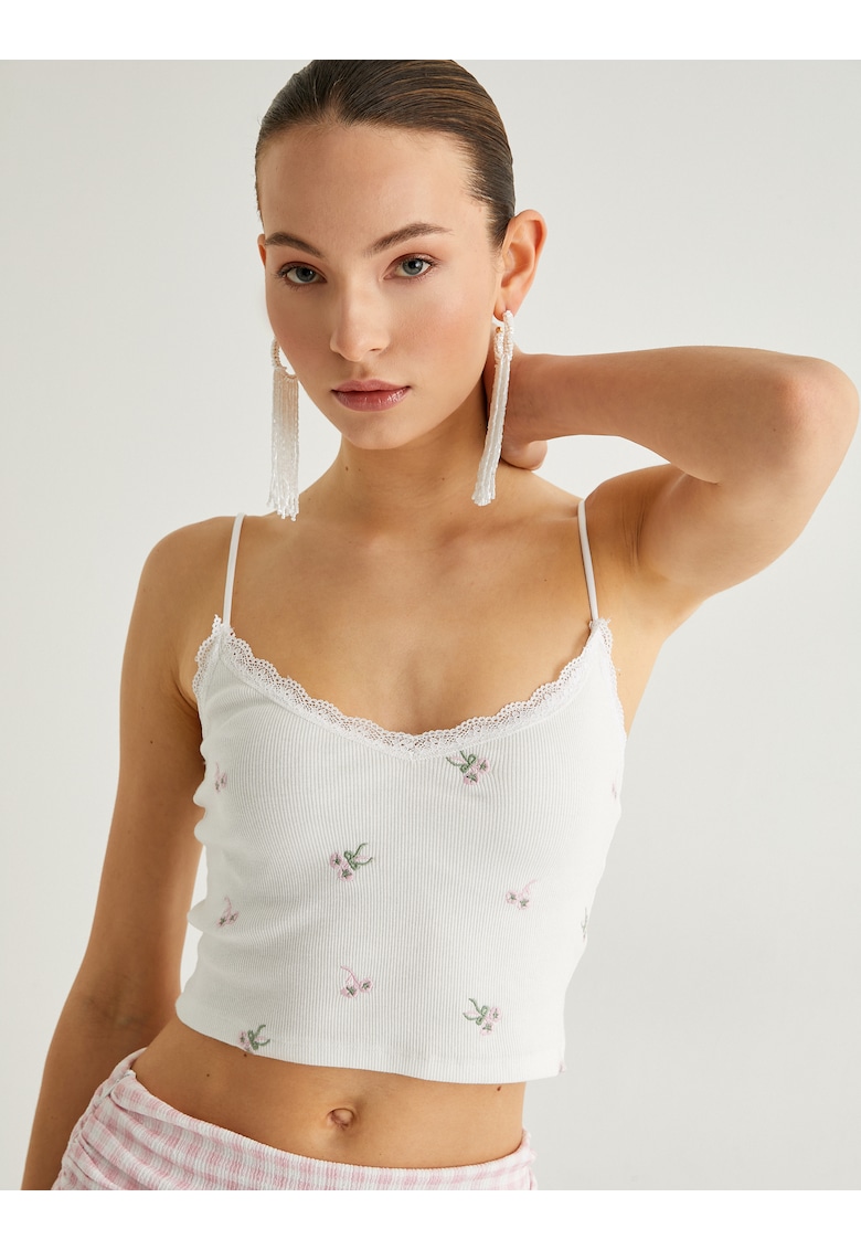 Top crop striat cu broderie florala