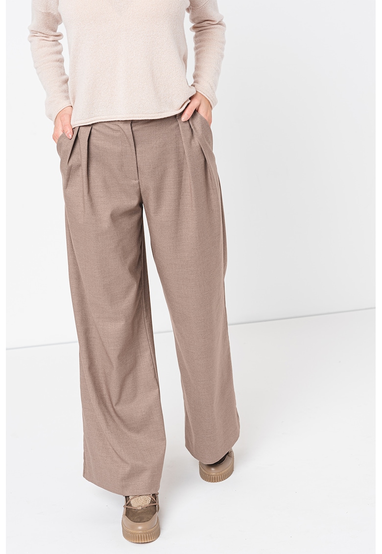 Pantaloni eleganti cu croiala ampla