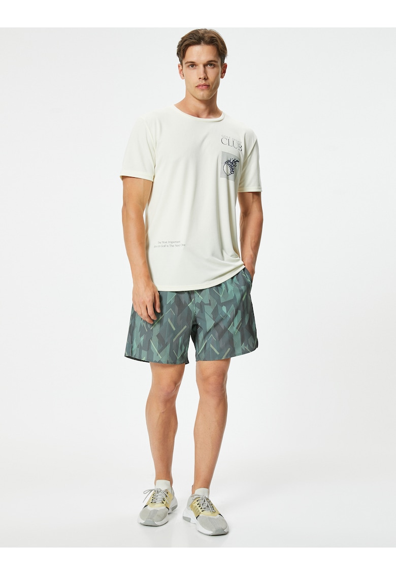 Tricou lejer cu model grafic