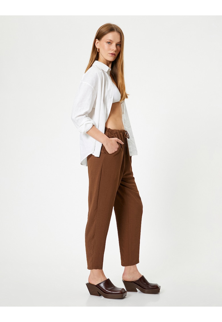 Pantaloni crop cu talie inalta