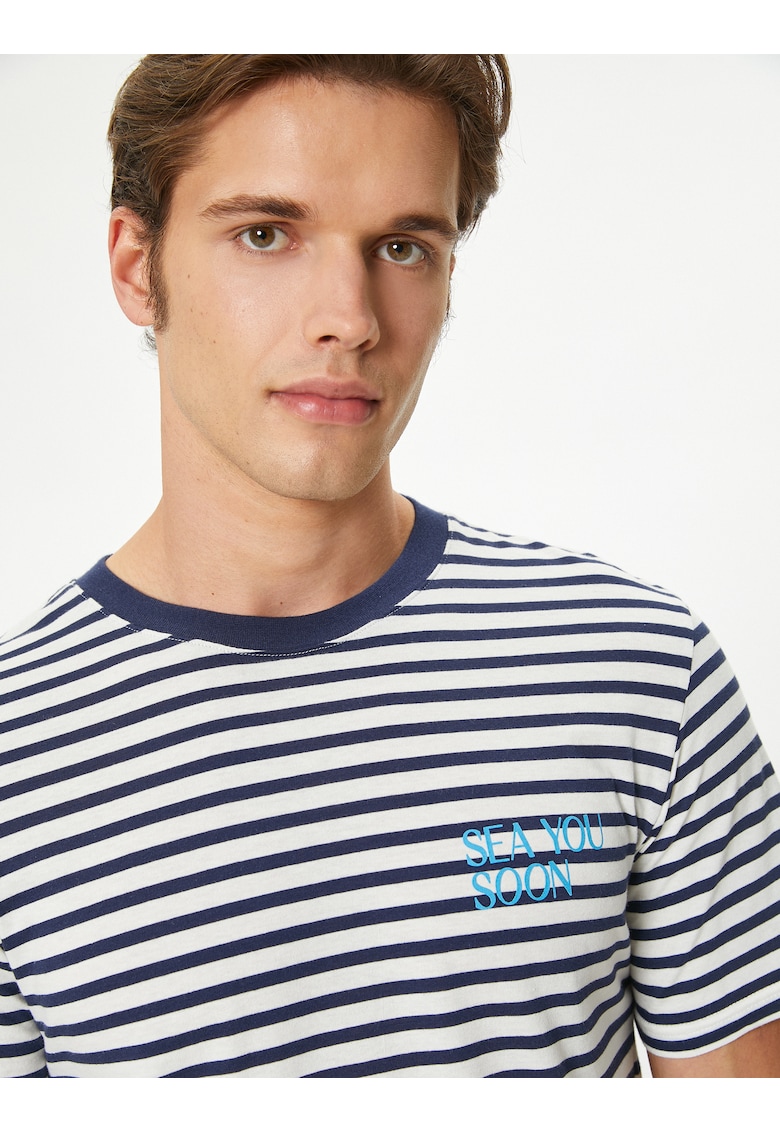 Tricou din bumbac cu model in dungi