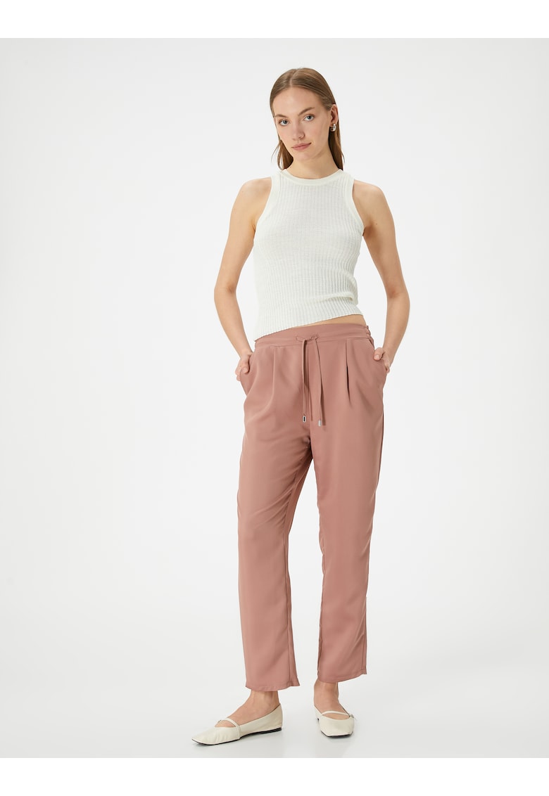 Pantaloni crop cu snur de ajustare