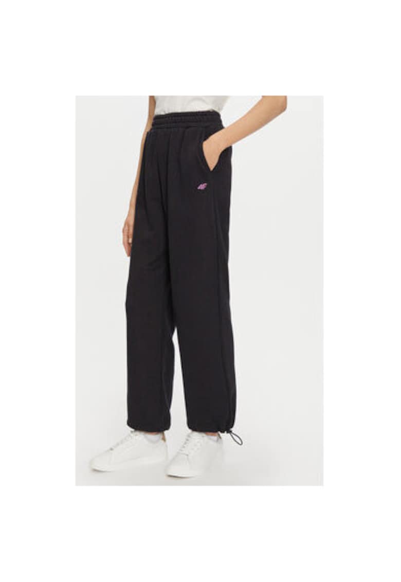 4f Pantaloni trening 4FWAW24TTROF0839 Negru Loose Fit - Bumbac - Negru