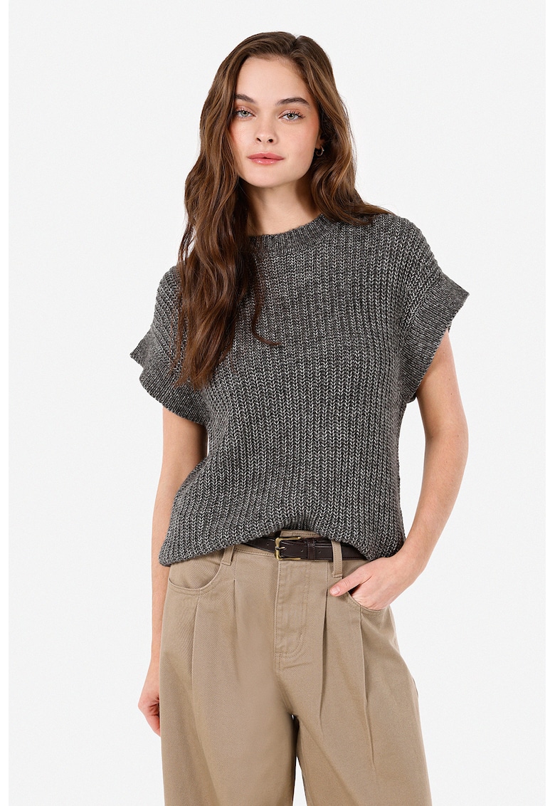 Pulover lejer cu decolteu rotund