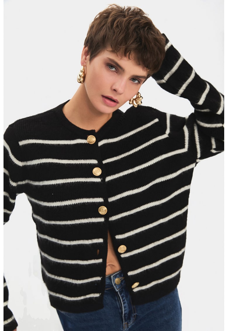 Cardigan cu model in dungi