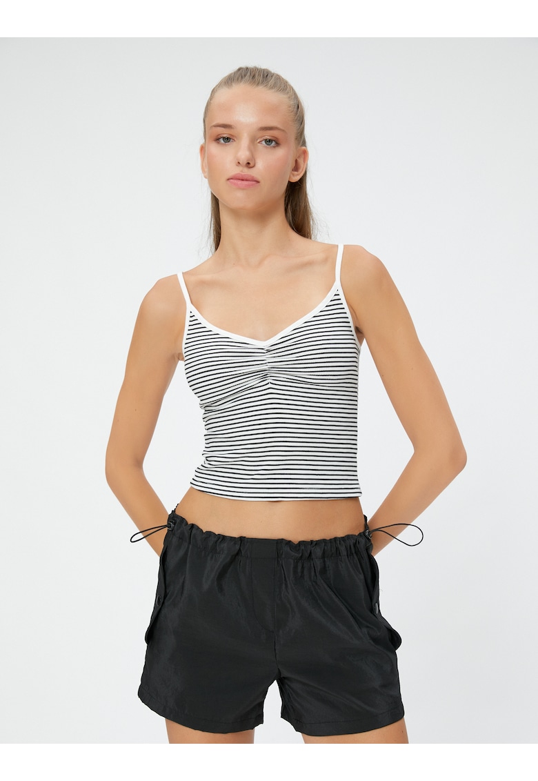 Pantaloni scurti cu talie inalta si snur in talie - Negru