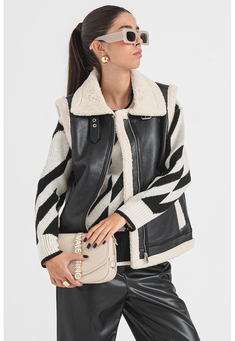 Vesta cu captuseala din material teddy Janelle