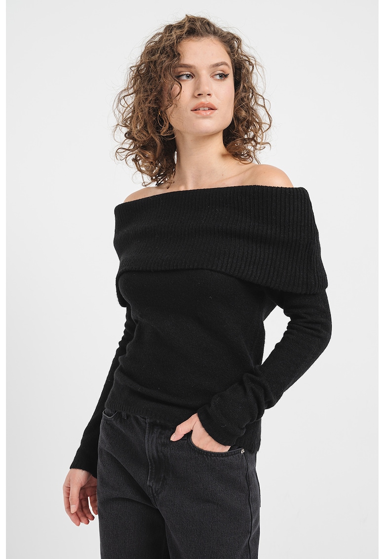 Pulover cu decolteu pe umeri