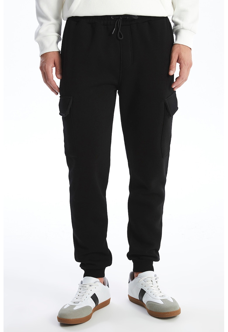 Pantaloni de trening cu talie ajustabila