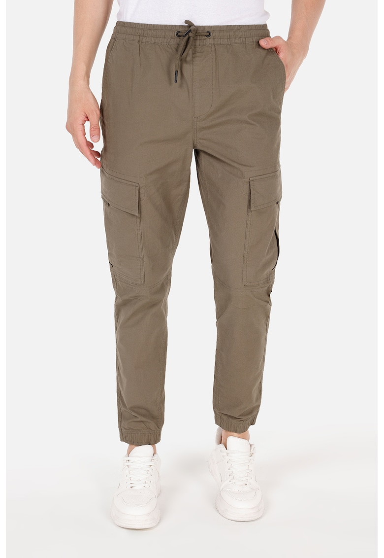 Pantaloni de trening cargo cu croiala conica