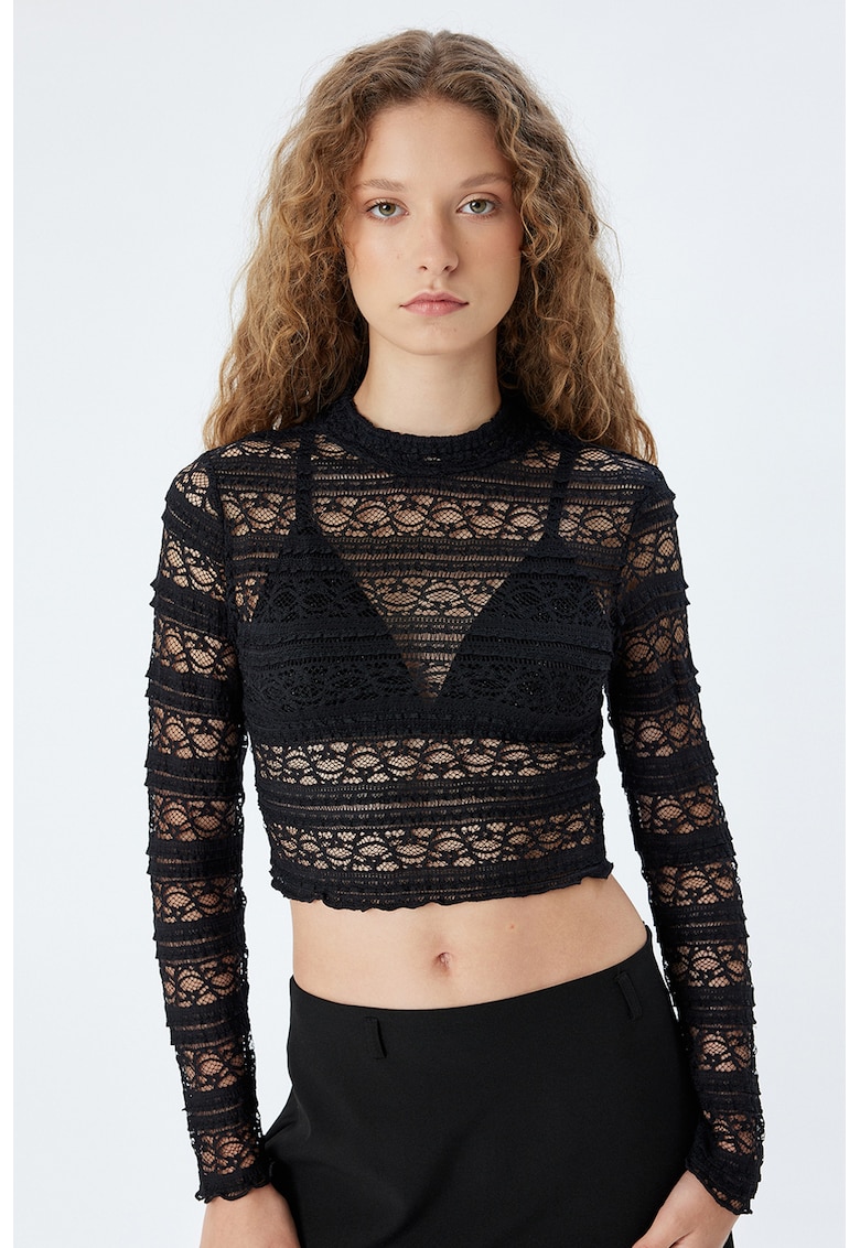 Bluza crop din dantela