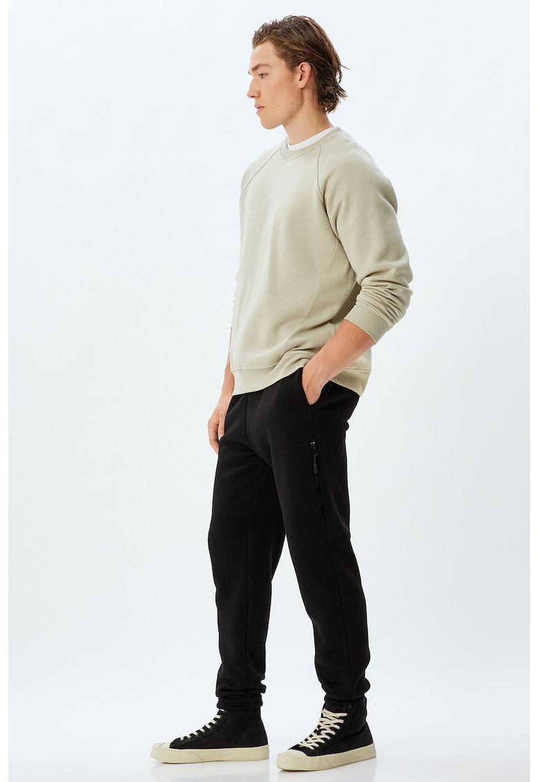 Pantaloni de trening cu talie medie si snur