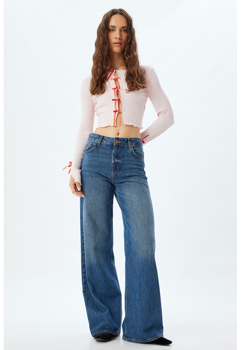 Bluza crop striata cu funde