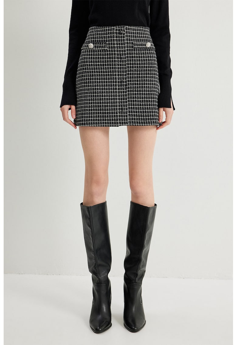 Fusta scurta cu croiala dreapta - Alb/Negru