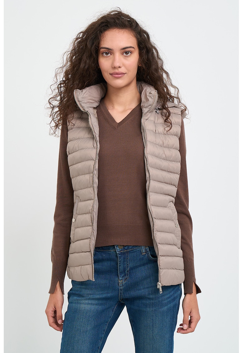 Vesta matlasata cu gluga