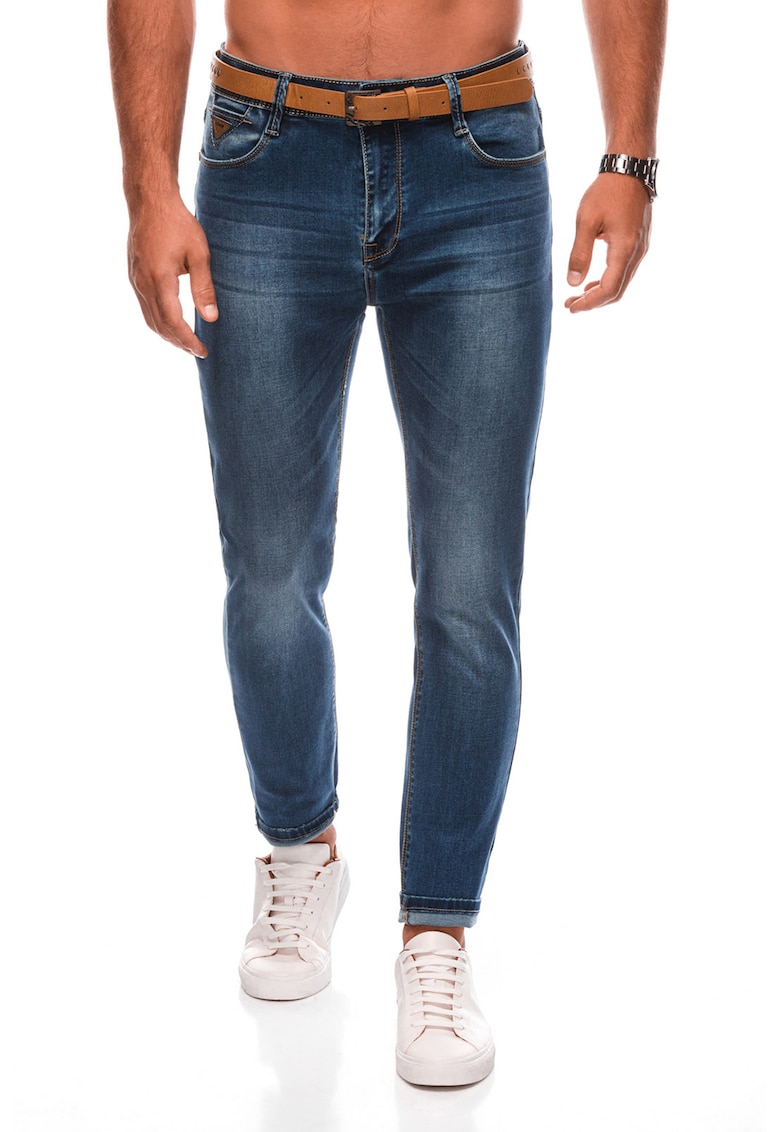 Blugi cu aspect decolorat si curea