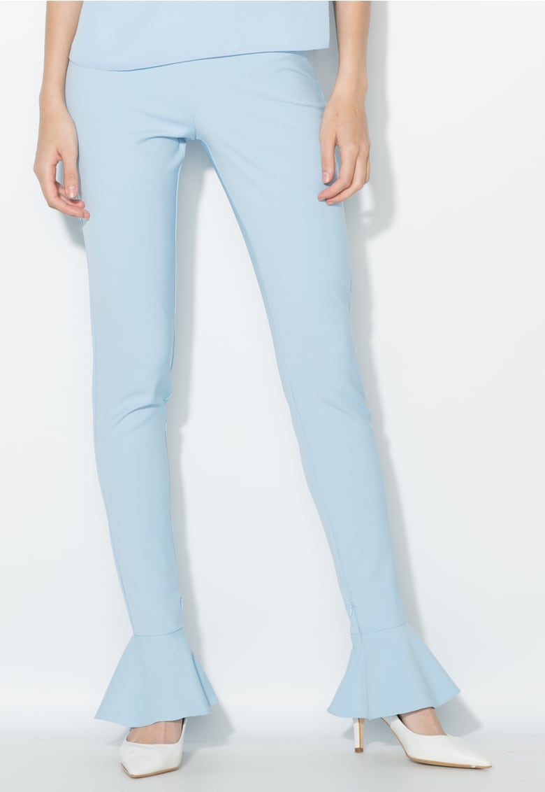Pantaloni bleu cu terminatii cu volane