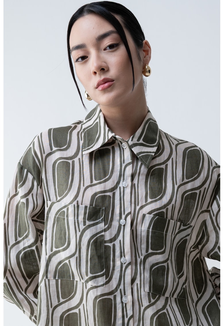 Camasa supradimensionata cu buzunare pe piept