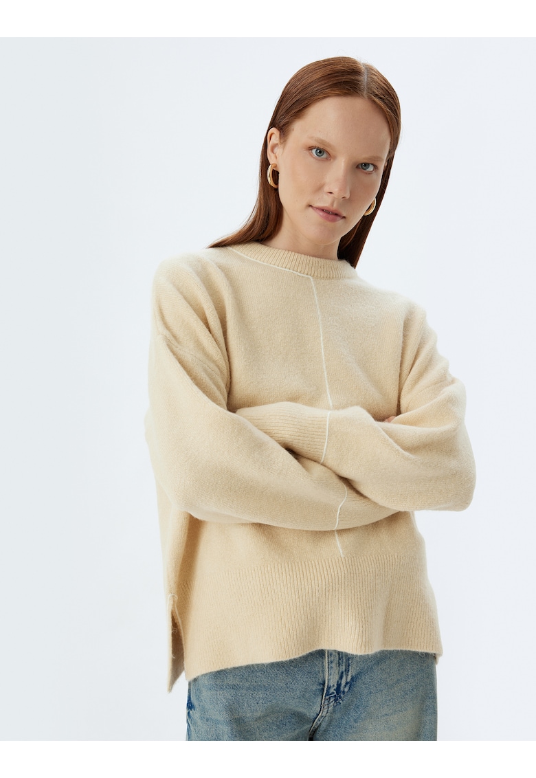 Pulover supradimensionat cu slituri laterale Pulover supradimensionat cu slituri laterale