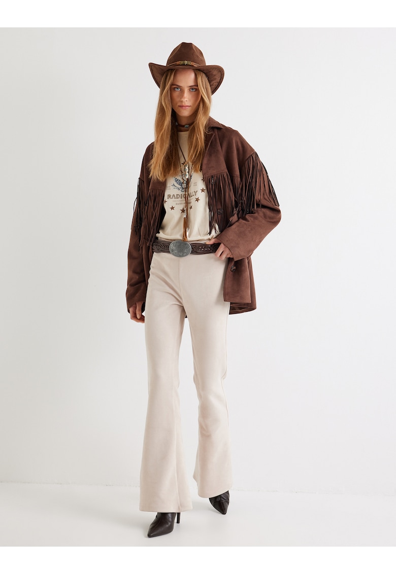 Pantaloni evazati