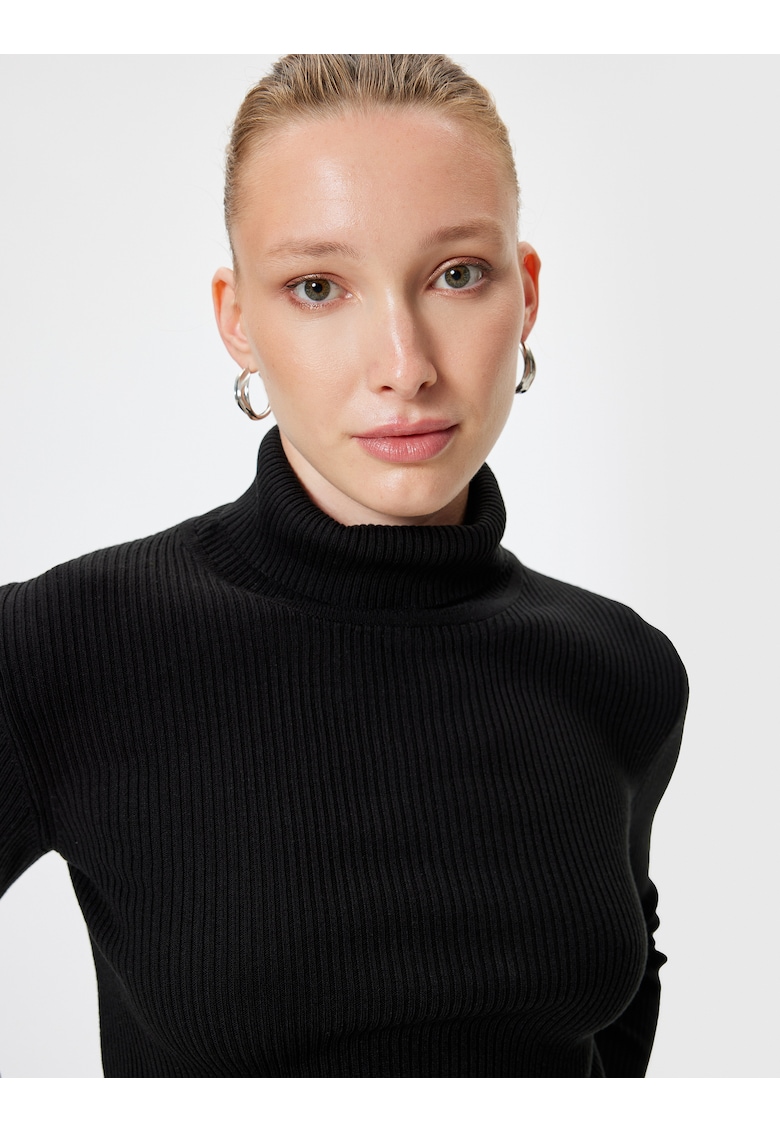 Pulover cu guler inalt si aspect striat - Negru