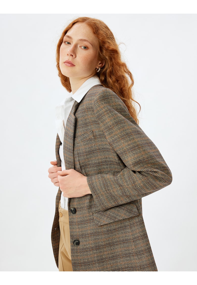 Sacou in carouri cu buzunare cu clapa