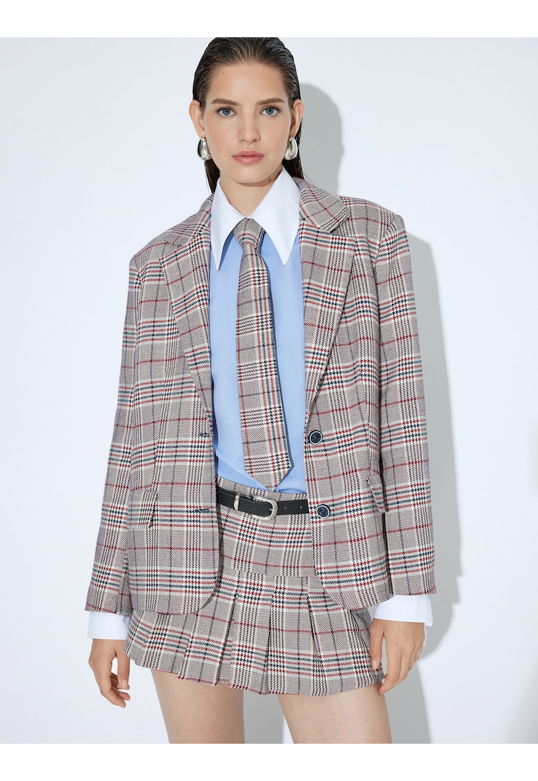 Sacou in carouri cu maneci lungi