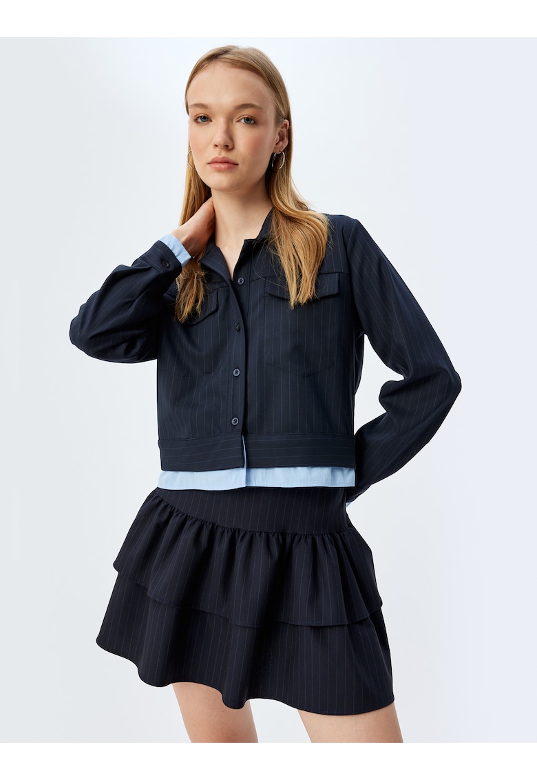 Camasa crop cu model in dungi si garnituri contrastante