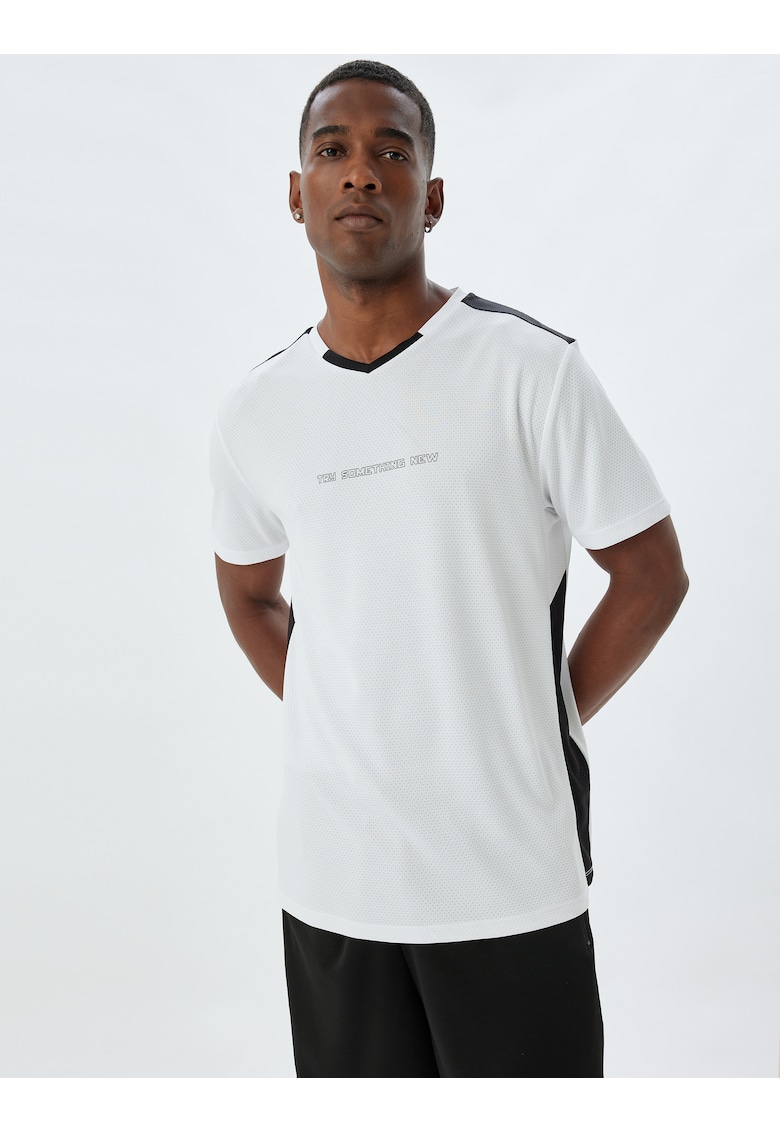 Tricou cu decolteu in V si benzi laterale contrastante