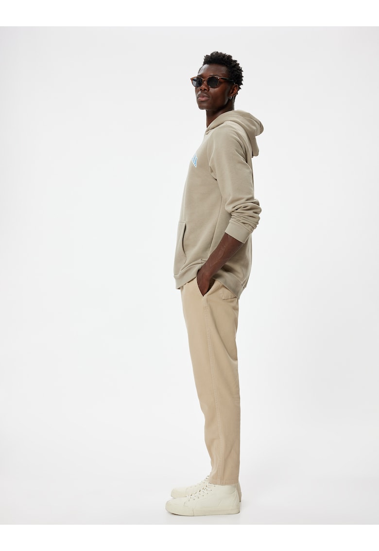 Pantaloni cu talie medie si snur