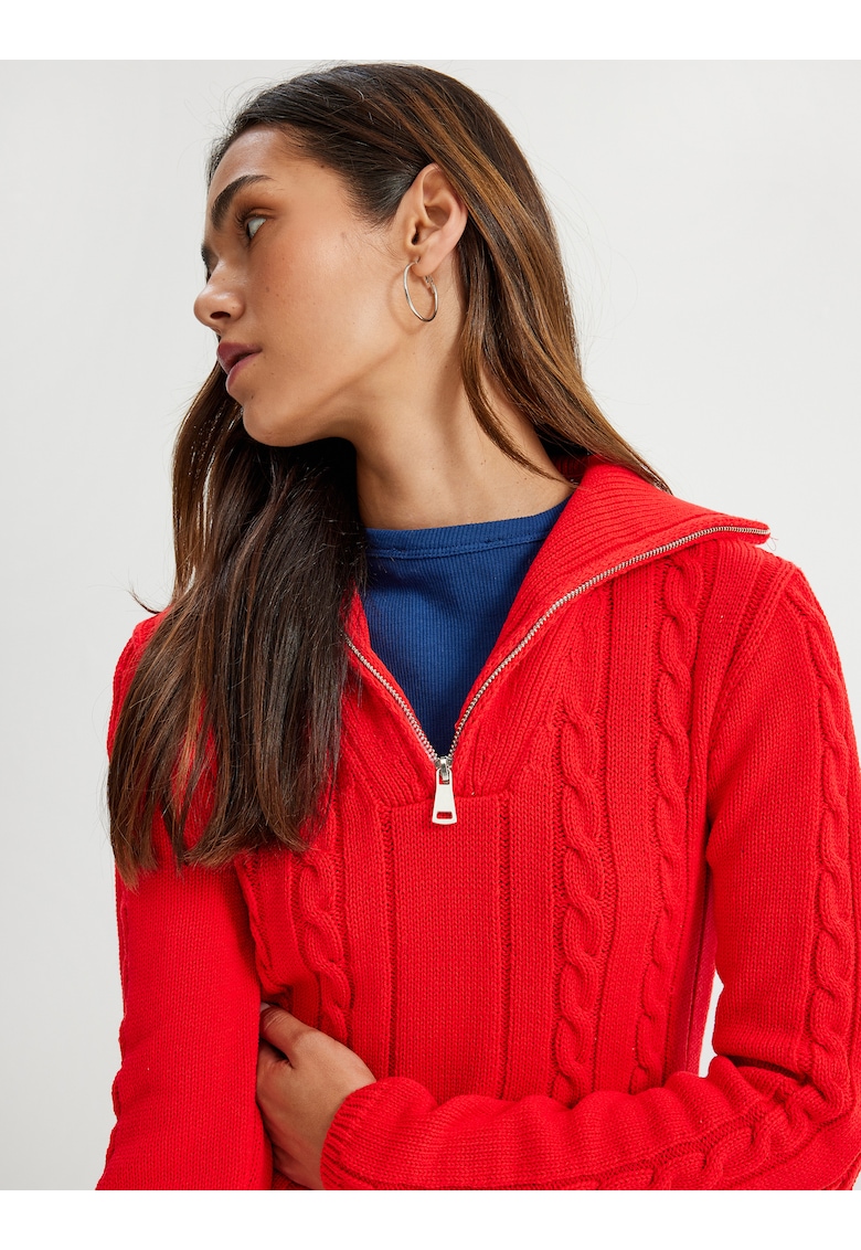 Pulover cu model torsade si fenta cu fermoar