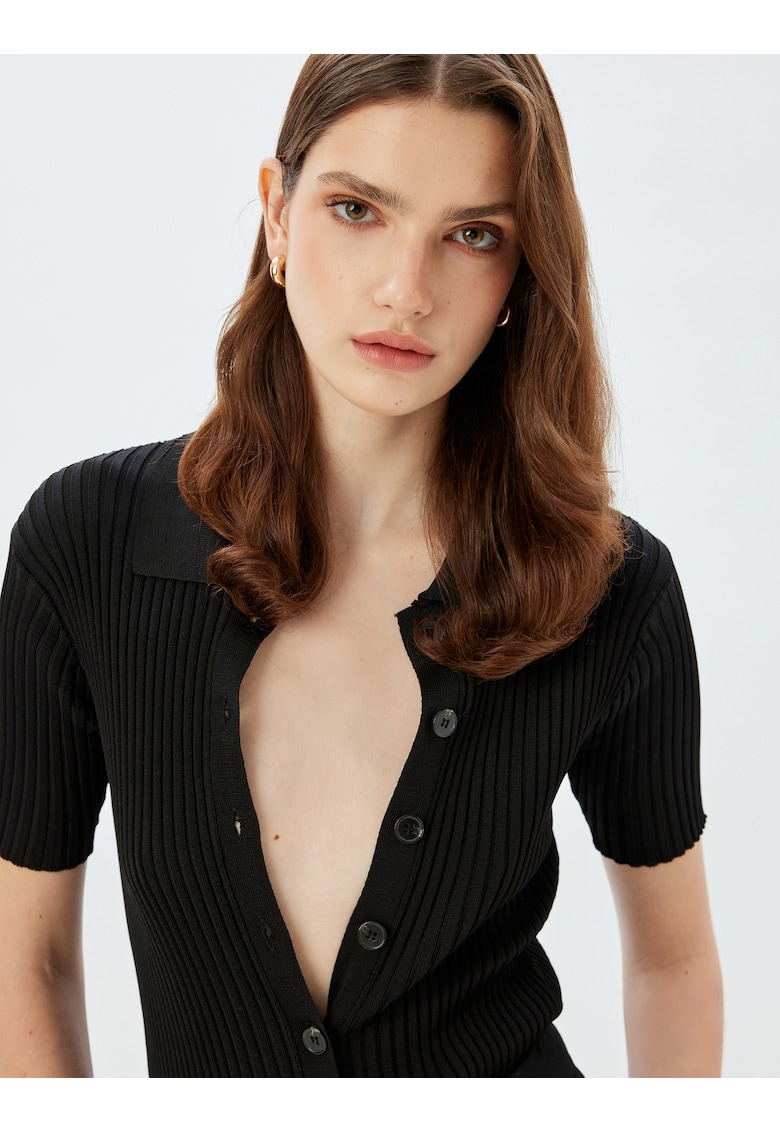 Pulover slim fit cu nasturi