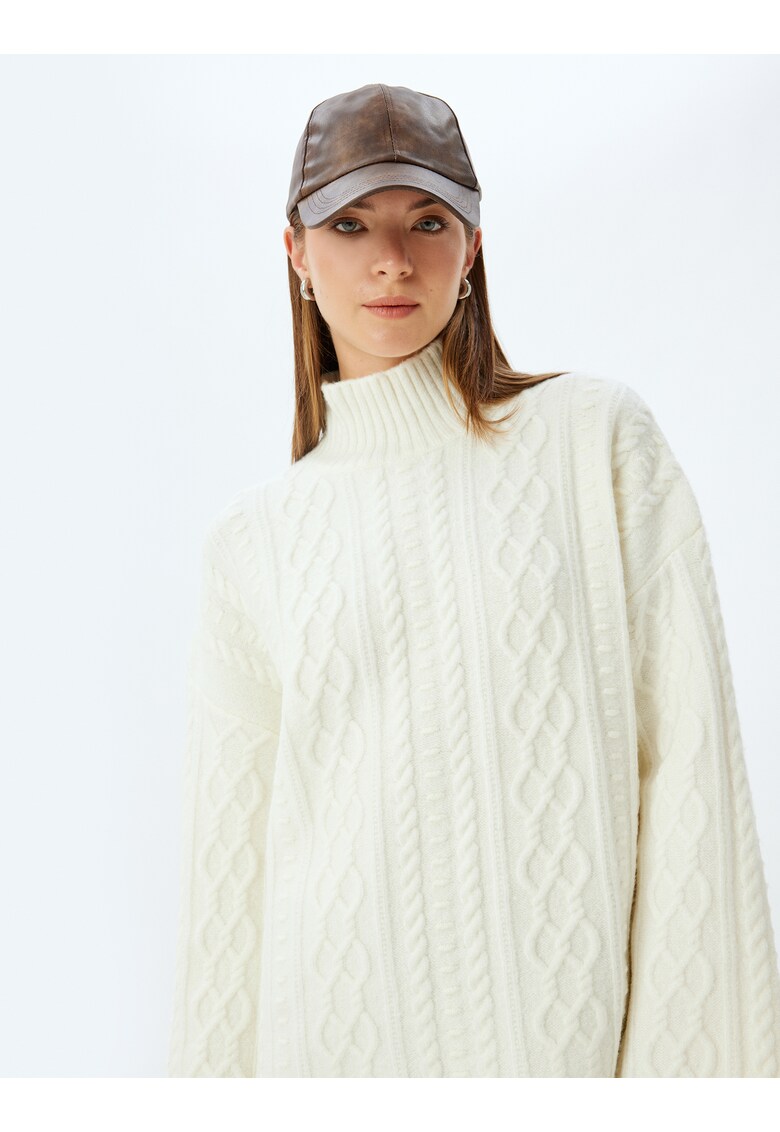 Pulover lejer cu guler inalt