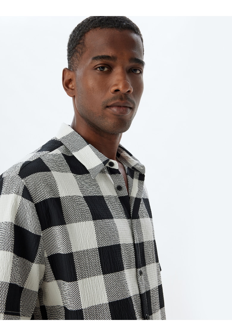 Camasa cu maneci scurte si model in carouri