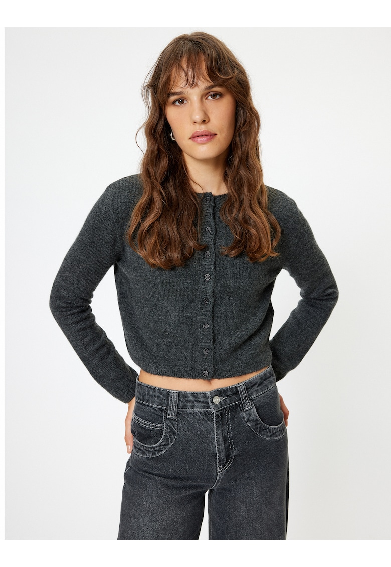 Cardigan crop cu nasturi