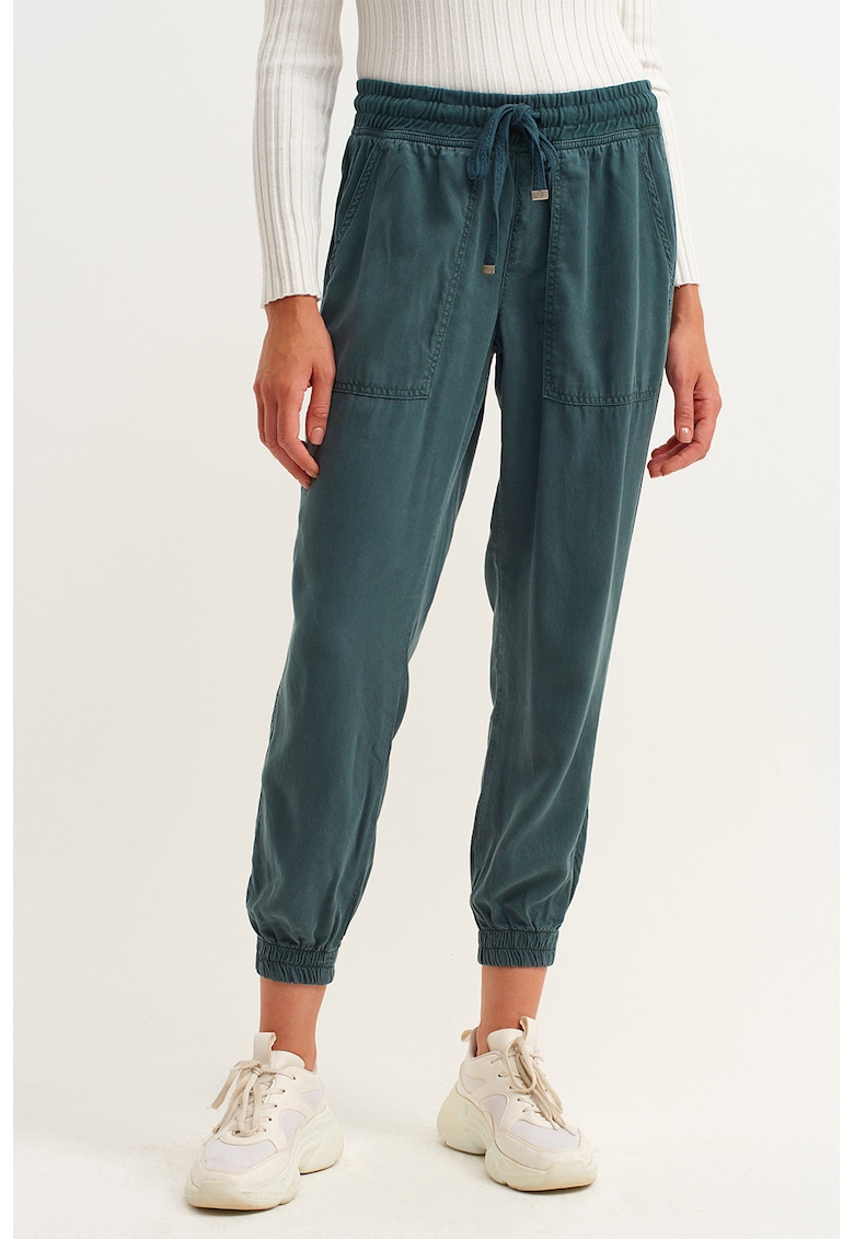 Pantaloni crop