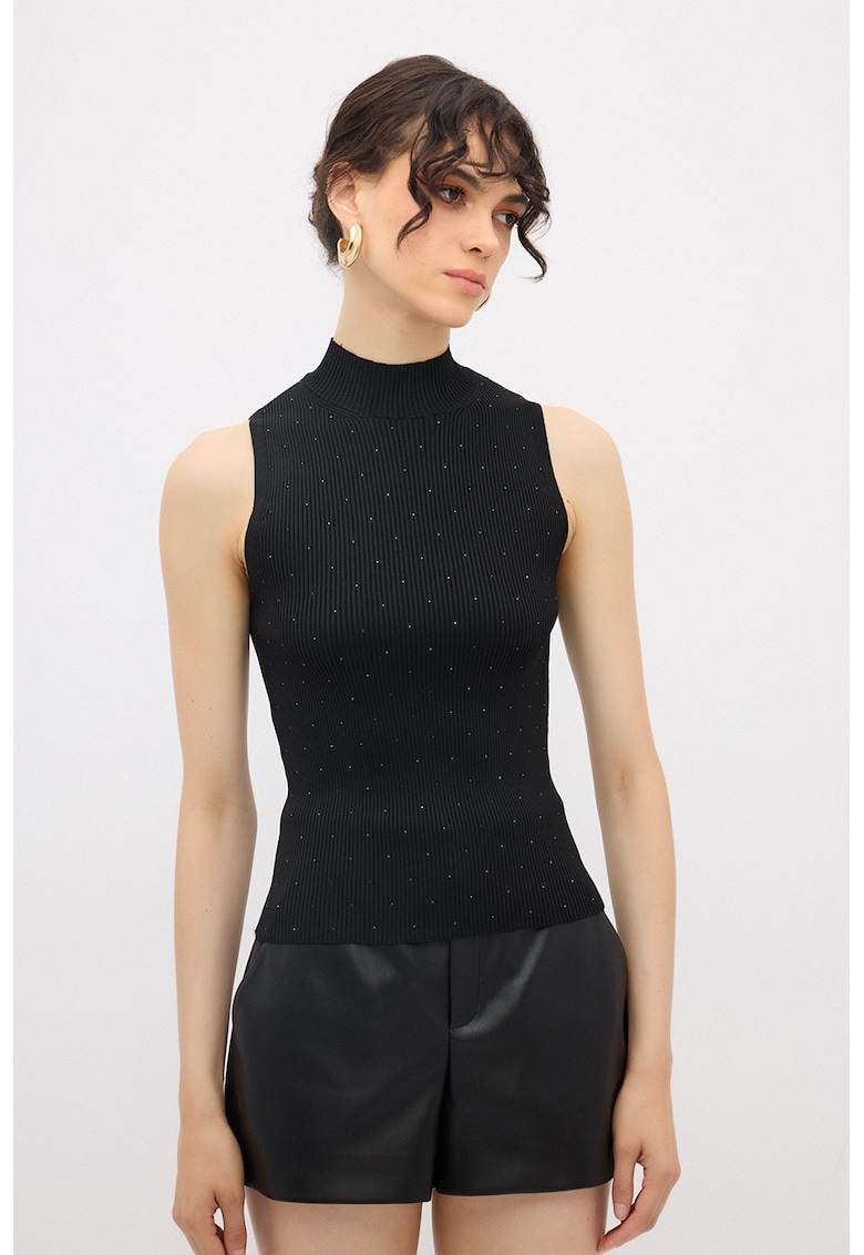 Pulover tricotat fin - fara maneci - cu strasuri