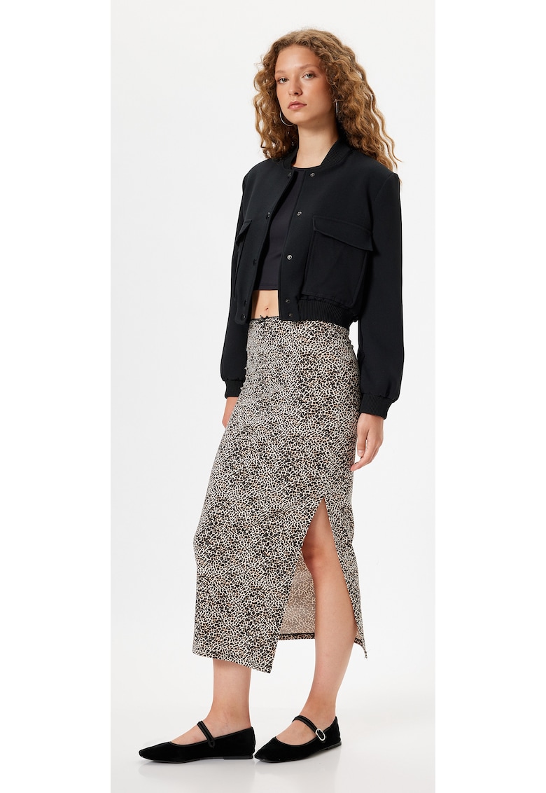 Fusta cu animal print si slit lateral