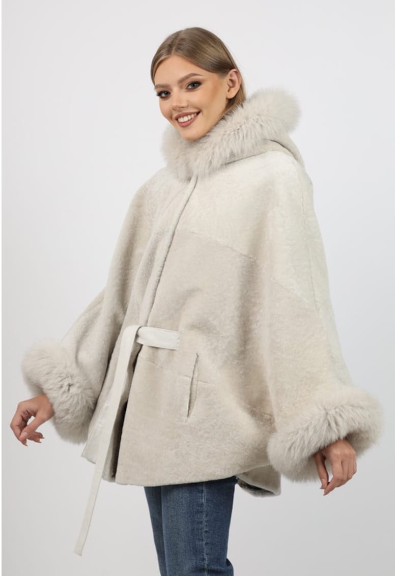 Poncho de Dama din Miel Australian si Gluga din Vulpe Argintie - Model Butterfly