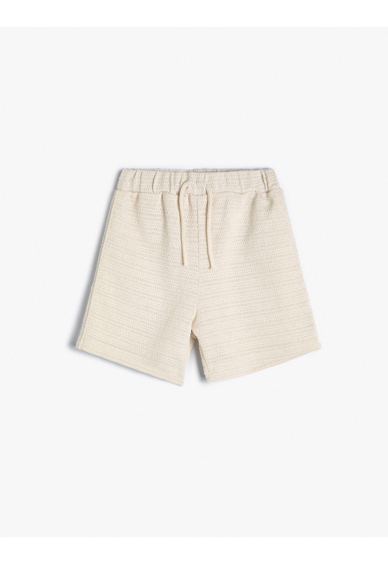 Pantaloni scurti cu model texturat si snur