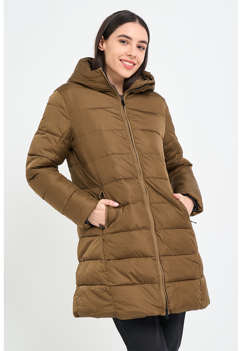 Geaca matlasata cu gluga