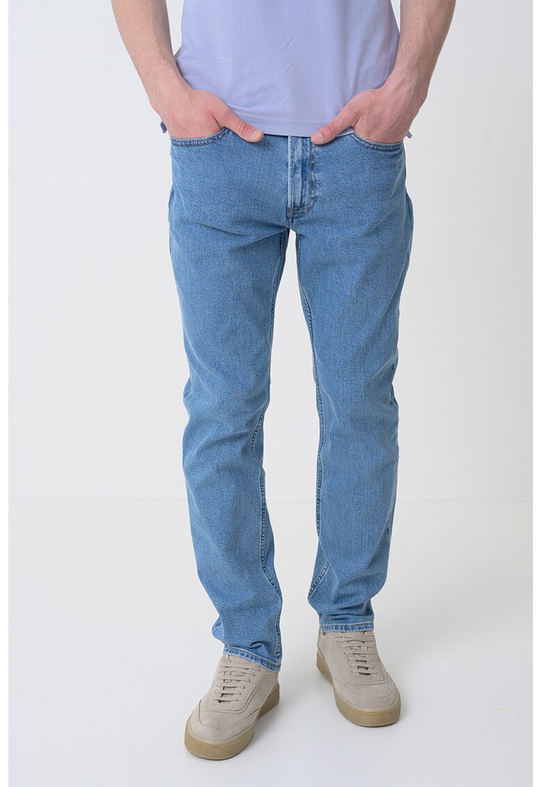 Blugi slim fit cu talie medie