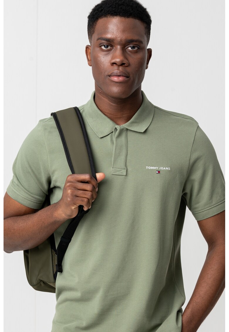 Tricou polo cu logo discret