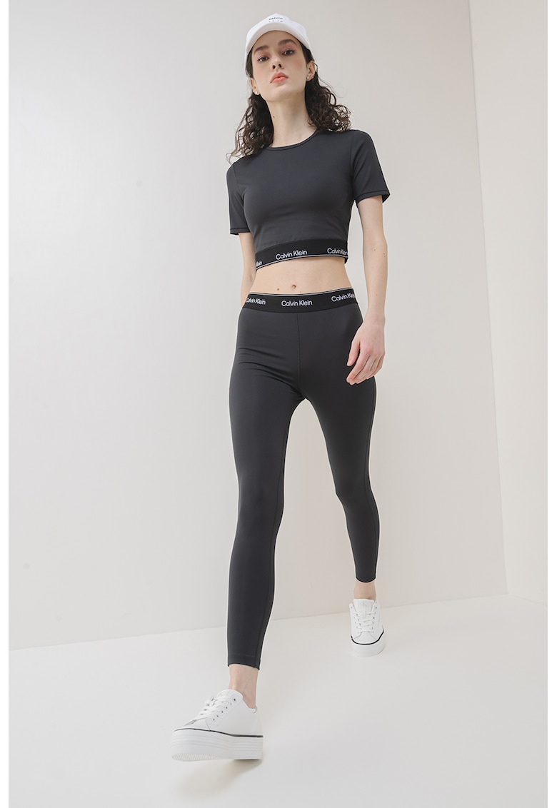 Tricou crop cu logo pentru fitness Tricou crop cu logo pentru fitness