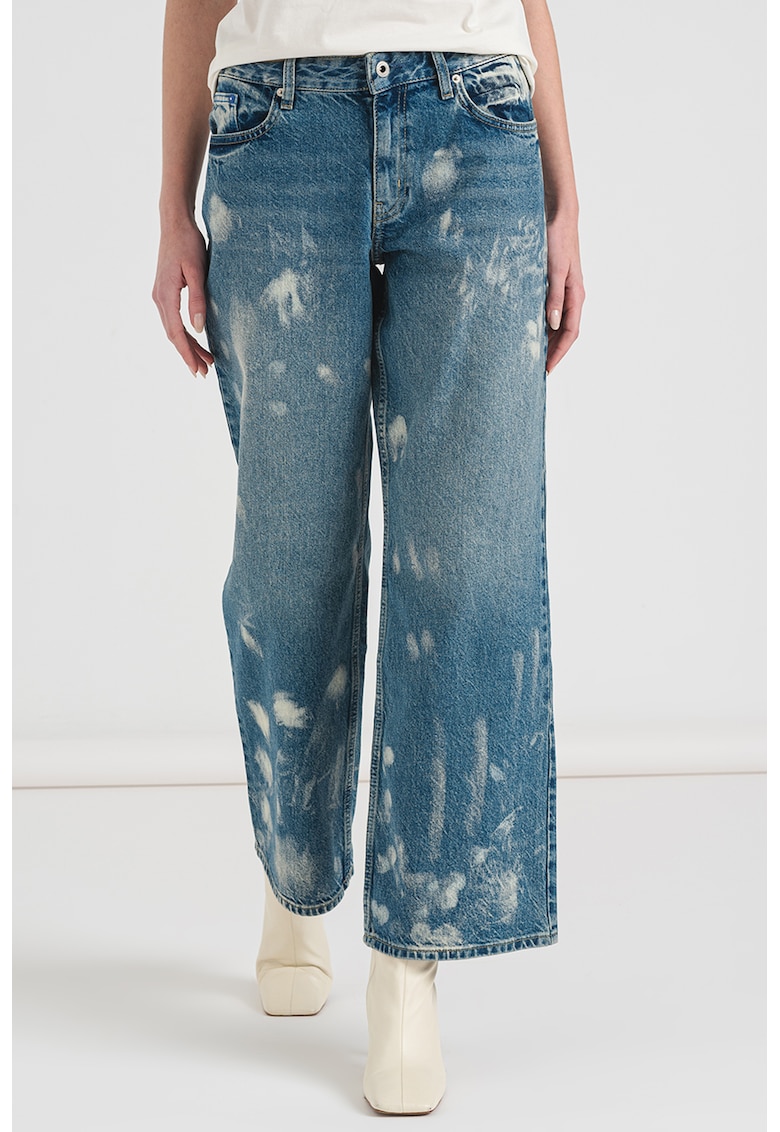 Blugi cu croiala ampla si detalii cu aspect decolorat