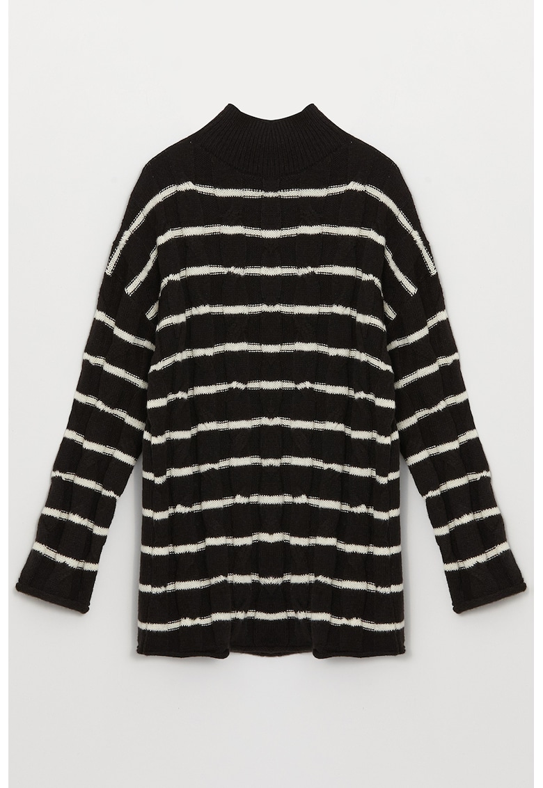 Pulover cu dungi si maneci lungi