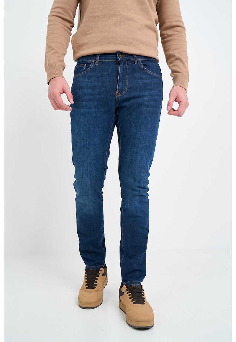 Blugi cu aspect decolorat