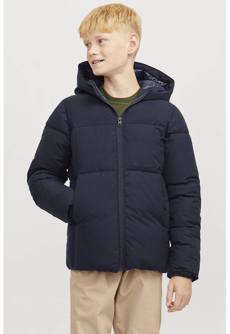 Geaca cu gluga si aspect matlasat