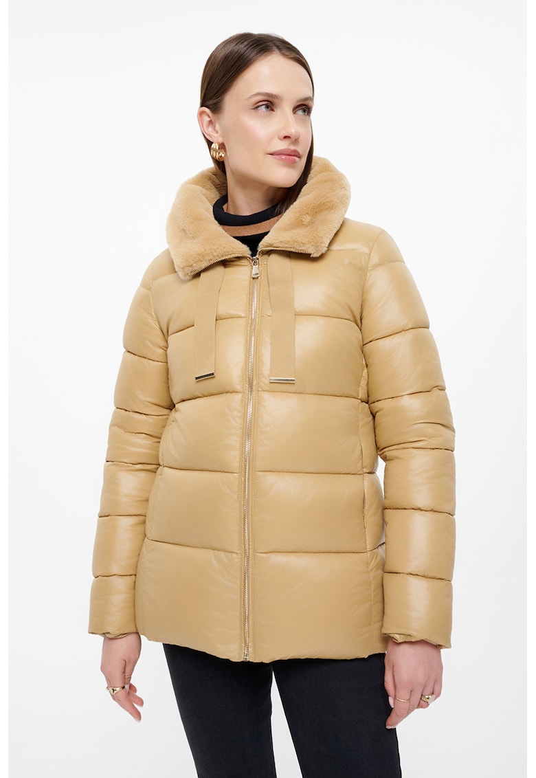 Geaca cu vatelina si buzunare cu fermoar