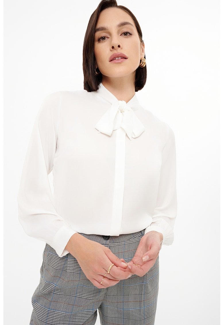 Bluza cu funda din panglici